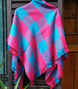 丽江摩梭手工编织披肩围巾秋冬保暖大方巾凤凰古城民族风格子围巾