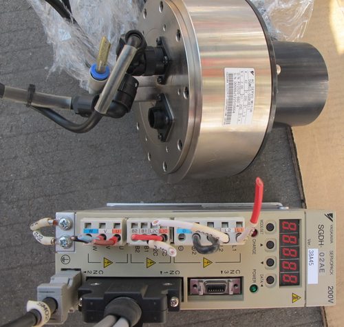 安川SGMCS-02B3B11配SGDH-02AE