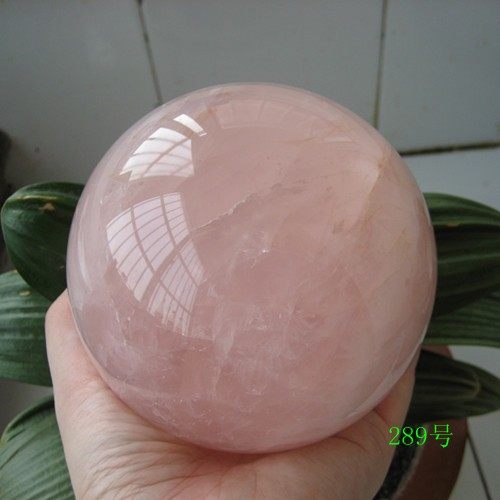 天然粉晶球、粉水晶球摆件