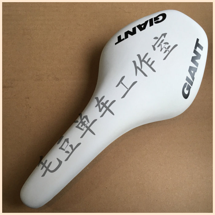 Selle de vélo GIANT - Ref 2359973 Image 1