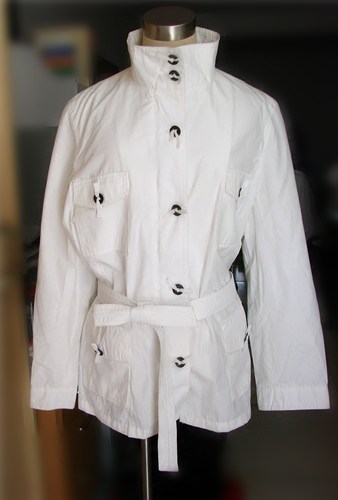 欧美白色立领多口袋有腰带风衣