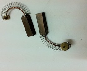 电机配件弹簧碳刷7X8X25MM 打印机碳刷印刷机发动机碳刷