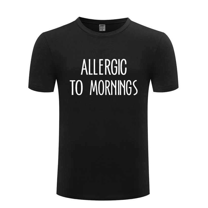 搞笑男式短袖T恤 Allergic to Mornings - Rude Slogan Novelty