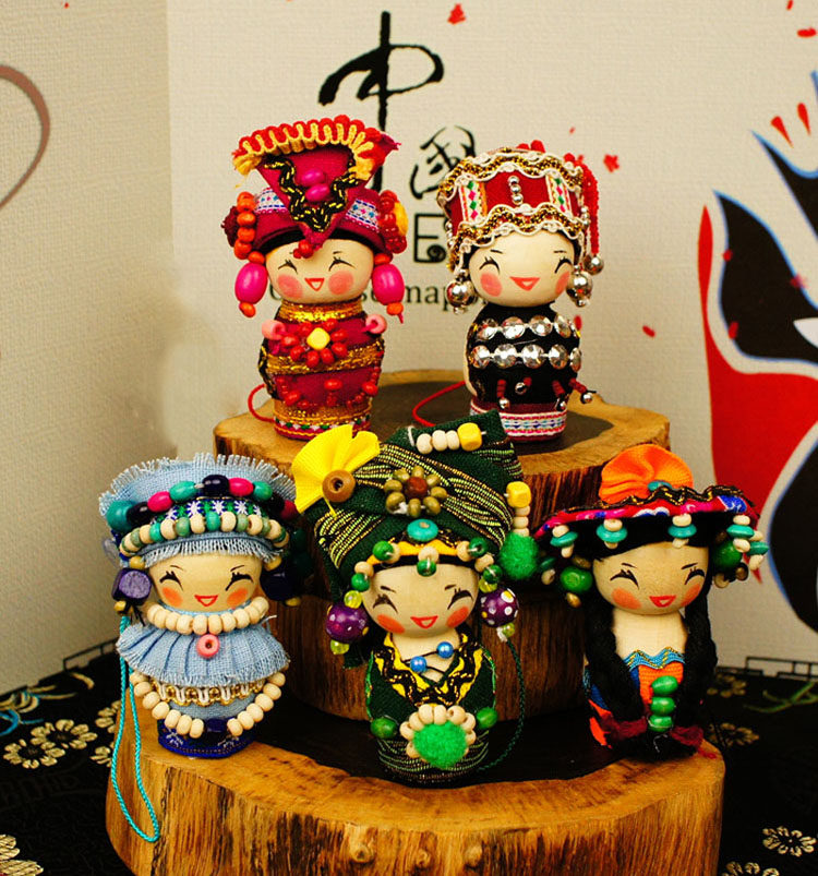 云南56个少数民族娃娃工艺品手工人偶中国玩偶 幼儿摆件归路同款