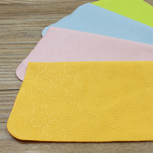 盒装(100片)品牌高档眼镜清洁布 防雾镜布  祥云图案太阳镜擦拭