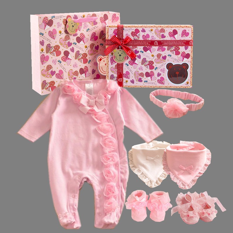 Coffret cadeau pour bébé - Vêtements + Accessoires - Ref 1978004 Image 1