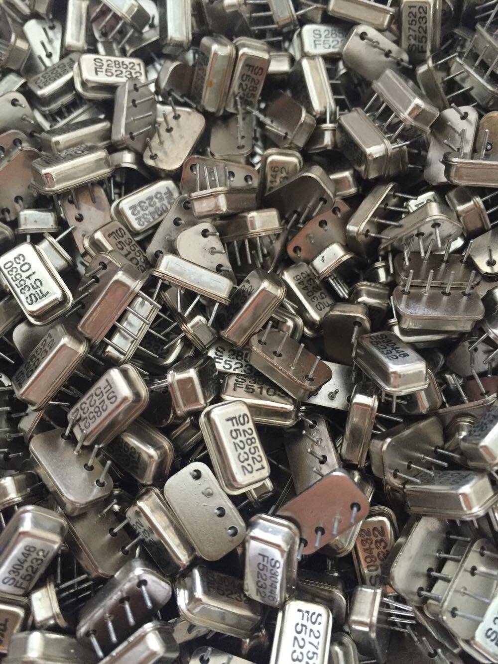 19 YUAN 100G PASSIVE CRYSTAL OSCILLATOR CRYSTAL OSCILLATOR HYBRID CRYSTAL OSCILLATOR MIXED CRYSTAL OSCILLATOR MIXED ELECTRONIC COMPONENTS PACKAGE