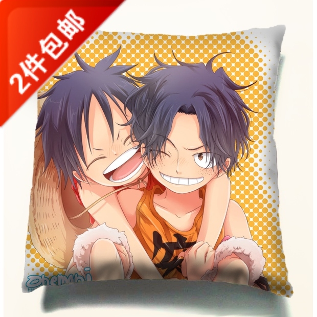 动漫车内装饰卡通生日礼物抱枕