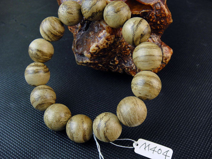 马来西亚沉香佛珠 16mm沉香花甘甜花香斑纹手串沉香手链M404号