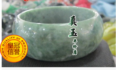 天然加宽加厚淡绿色鲁山绿手镯