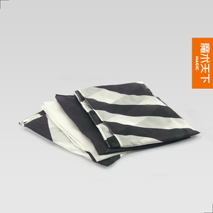 魔术天下 舞台道具 大型斜条丝巾组 45cm 60cm 红白 黑白斑马丝巾