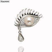 Smiling package mail Europe and Angel''s tear brooch corsage brooch Korean beauty accessories eyes exaggerated sweater