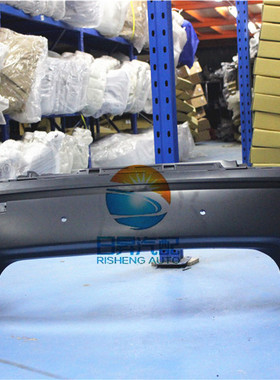 适配宝马7系F02 730LI 740li 745LI 750LI 后保险杠 后杠 包围