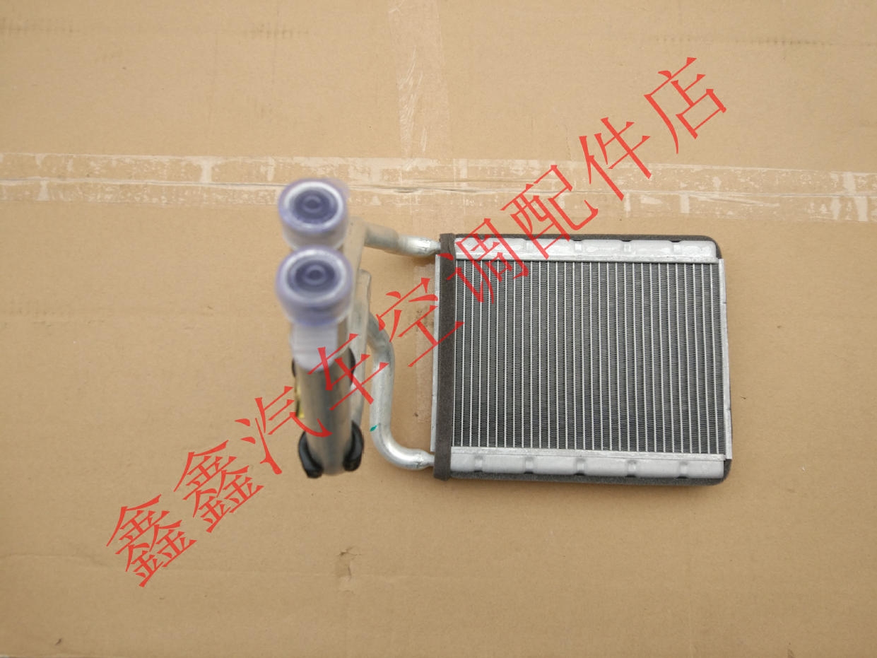 新凯汽车配件 新凯凯胜suv暖风小水箱 暖气水箱 凯胜2.4 新凯水箱