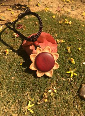 手工雕刻打磨项链云檀香木