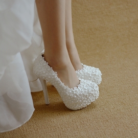 蕾丝婚鞋白色高跟水台优雅珍珠花朵婚纱，新娘鞋仙女单鞋可加腕带