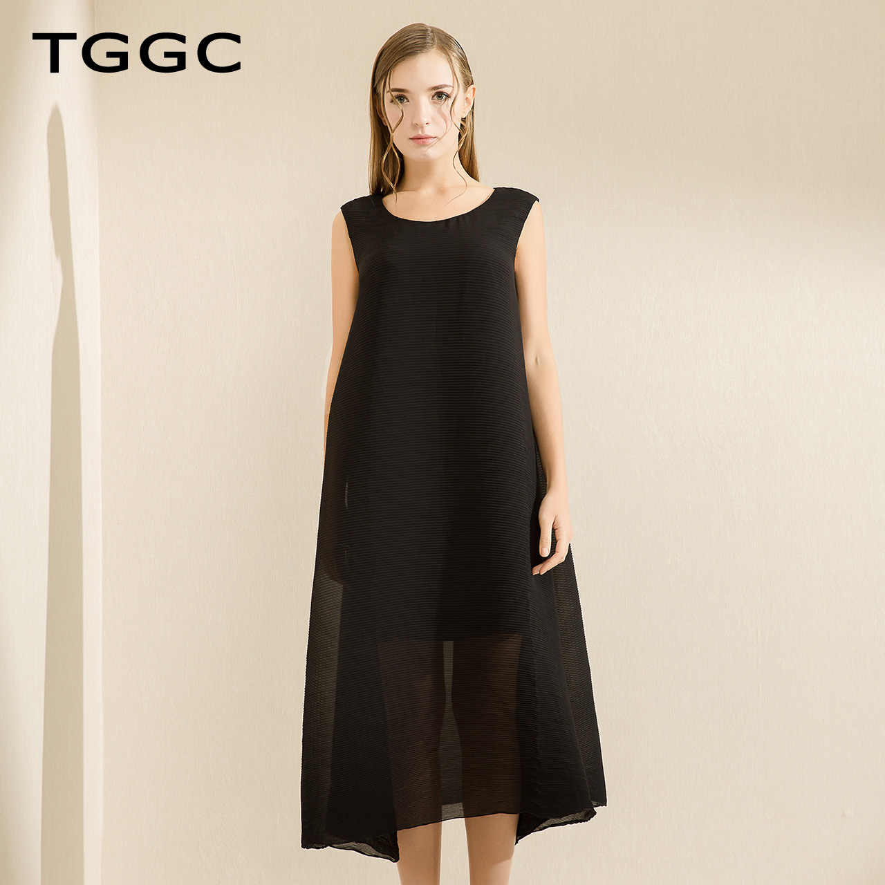 TGGC 2018´º×°ÐÝÏпíËÉ´¿É«ÎÞÐ䯸ÖÊÑ©·Ä³¤È¹Ê±ÉÐÅ®Á¬ÒÂȹECF0078