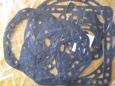 上海瑞富康滤清器有限公司，专业配套:开利油过滤器，莱富康油过滤器、汉钟油过滤器，比泽尔过滤器、复盛油过滤器，特灵油过滤器，,日本大生油过滤器，顿汉布什油过滤器，大金油过滤器，都灵油过滤器，日立油过滤器，开利过滤器，莱富康过滤器，复盛过滤器，汉钟过滤器，比泽尔过滤器，特灵过滤器，麦克维尔过滤器