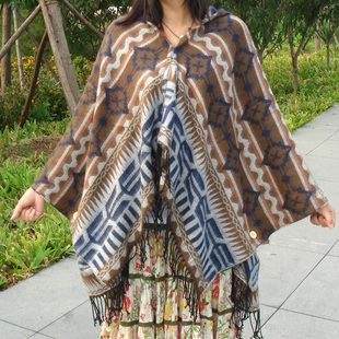 包邮新款 冬季女士韩版带帽斗篷 多功能围巾披肩保暖外套多款