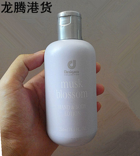 百香身体护肤乳是一种轻质面不油腻的护肤乳，能轻易被肌肤吸收；呵护您的双手与身体部位。富含维他命E，其毫不油腻的配方能滋润肌肤，使肌肤更显柔滑、紧实及散发宜人的芳香。