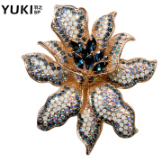 YUKI brooch Korea high-grade crystal blue brooch pin fashion ladies coats sweaters Priscilla rose