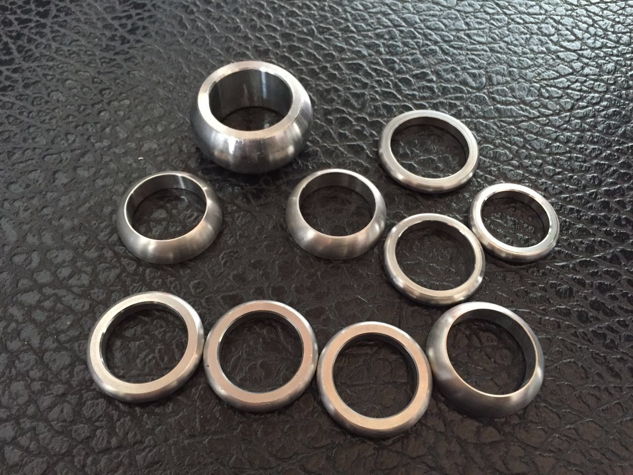 圆管实心道具对接