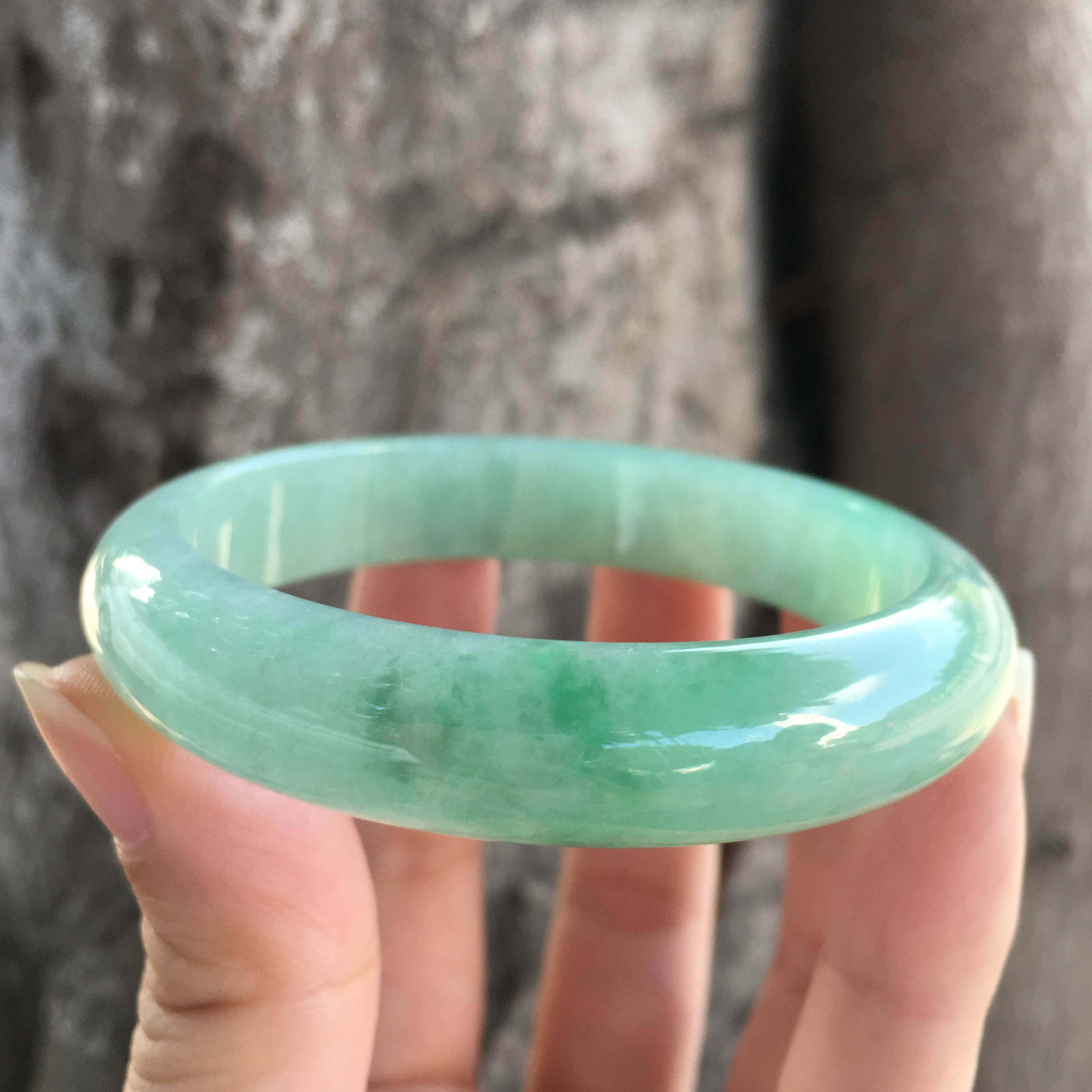 金翠宝翡翠 天然A货满色苹果绿豆绿翡翠手镯老坑冰糯种飘阳绿玉镯