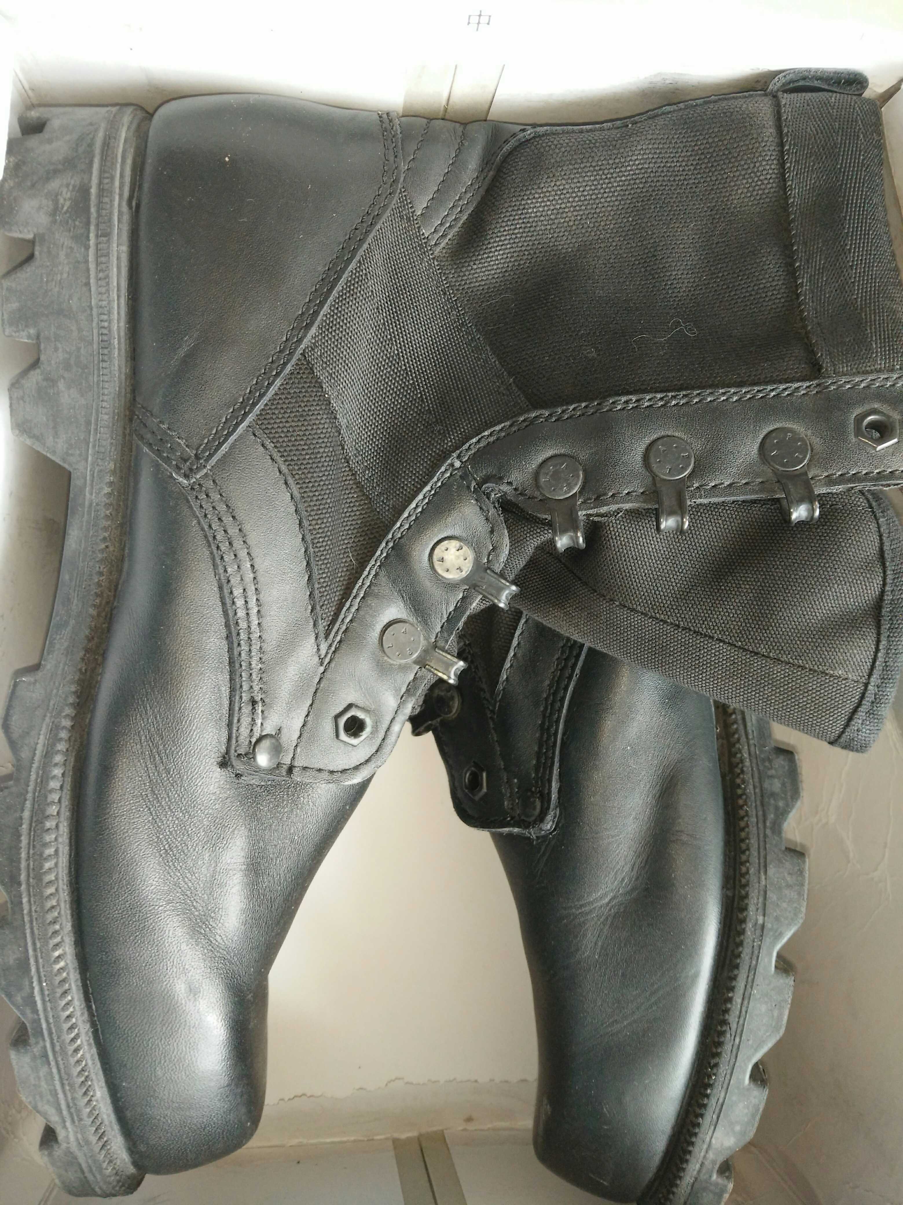 Boots militaires - Ref 1397934 Image 1