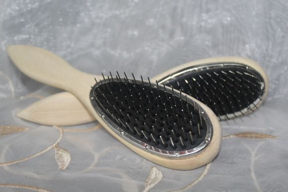 Peigne et brosse à cheveux - Ref 257606 Image 1