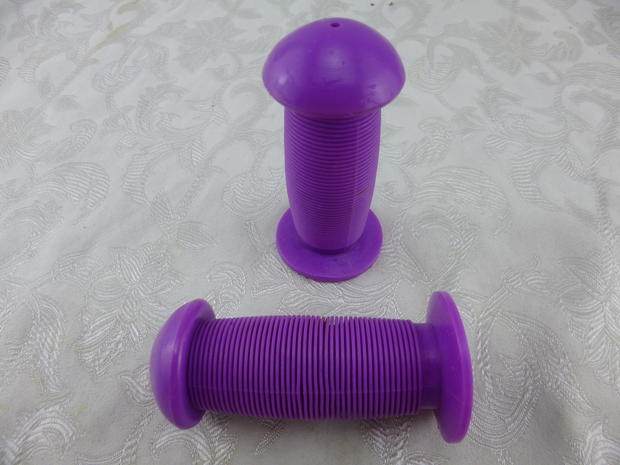 Poignées de vélo - Ref 2346090 Image 1