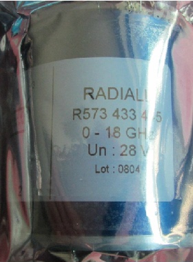 R573433445 全新 Radiall SP4T 18GHz 240W 28V SMA射频同轴开关