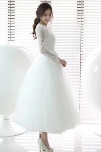 Perspective long sleeves lace Princess Bride and wedding dress
