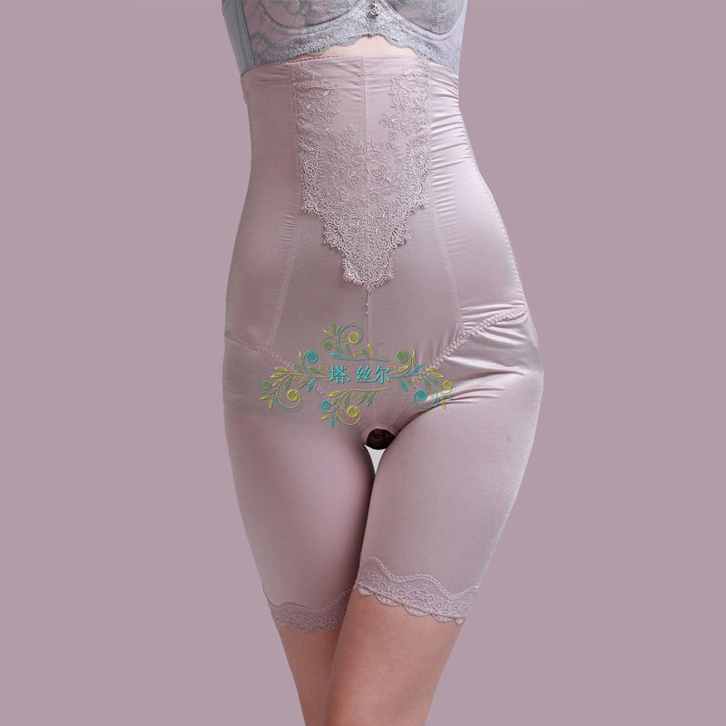 body amincissant luxueux en soie Ice - Ref 670721 Image 1