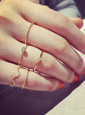 闪钻螺纹波浪形多圈金色关节尾戒