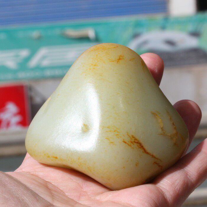 正宗新疆和田玉籽料原石真皮洒金皮天然高脂粉白玉把件男女款做料