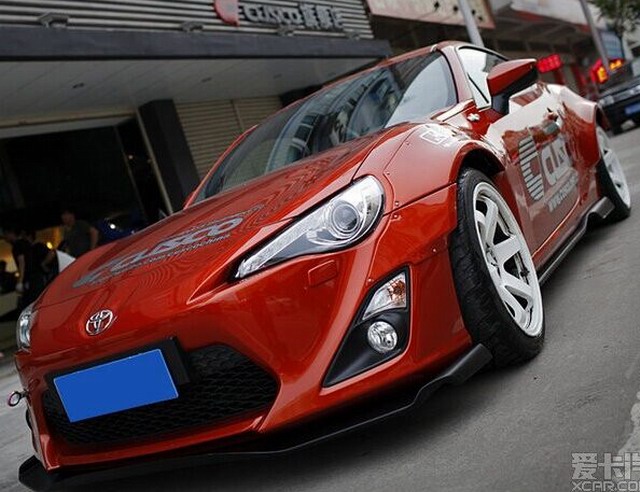 适用丰田GT86汽车改装件大包围防刮套件宽体版前铲后唇侧裙叶子板