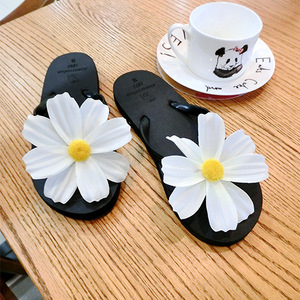 夏季新款甜美平底女凉拖鞋时尚人字拖可爱夹拖韩版花朵沙滩凉鞋潮