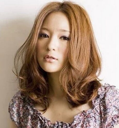 拍摄写真 真实自然 中分垂肩微卷假发cdts变装走秀站台主持