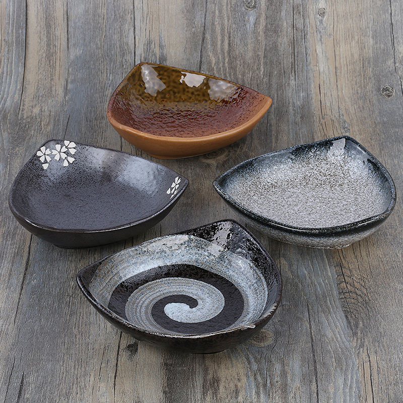 日式陶瓷盘子碟子菜盘餐盘饭盘 刺身碗沙拉碗 创意餐具三角形深盘