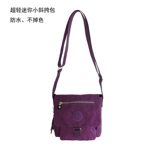 春夏新品旅行出游迷你小斜挎包单肩包女休闲防水尼龙包通勤OL女包