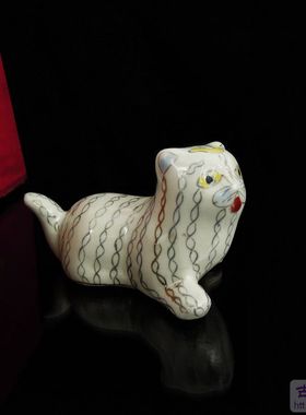 陶瓷动物手绘粉彩摆件