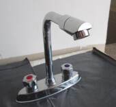 水龙头 洗脸盆坐式 铜双把双孔百变冷热水龙头 陶瓷面盆龙头 包邮