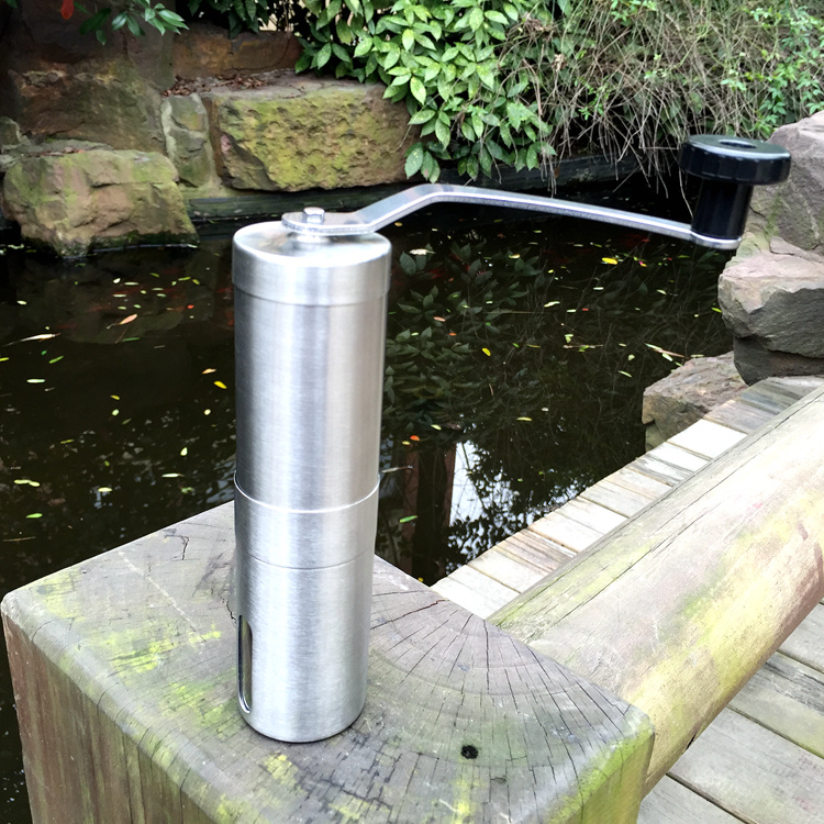 手磨咖啡机家用不锈钢咖啡豆研磨机小型便携手摇磨豆机手动磨粉器