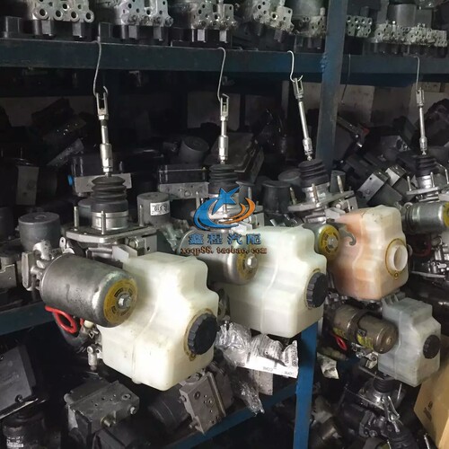丰田霸道4000酷路泽FJ 陆巡4700 LC100 4500 V73 ABS泵刹车总泵