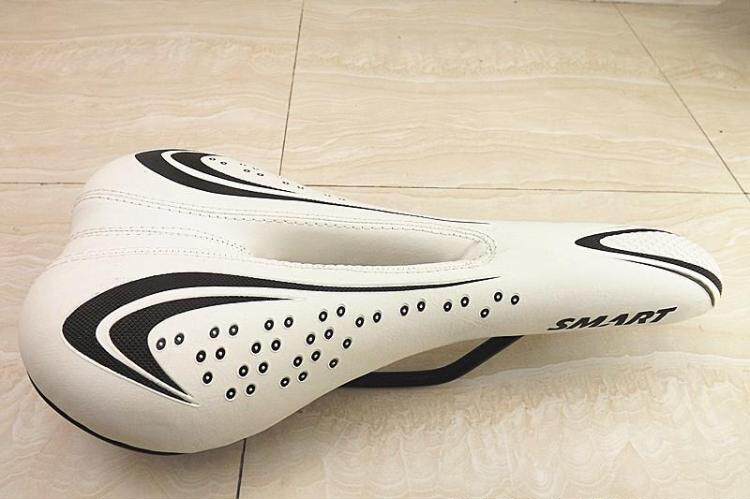 Selle de vélo cyclisme sur route - Ref 2347307 Image 1