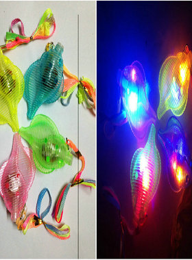 卡通新款军绿色挂件 发光项链 海绵宝宝奥特曼小老虎米奇唐老鸭等