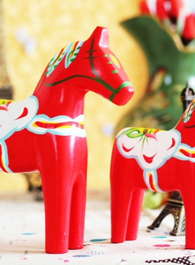 瑞典达拉红木马大小一套家居装饰