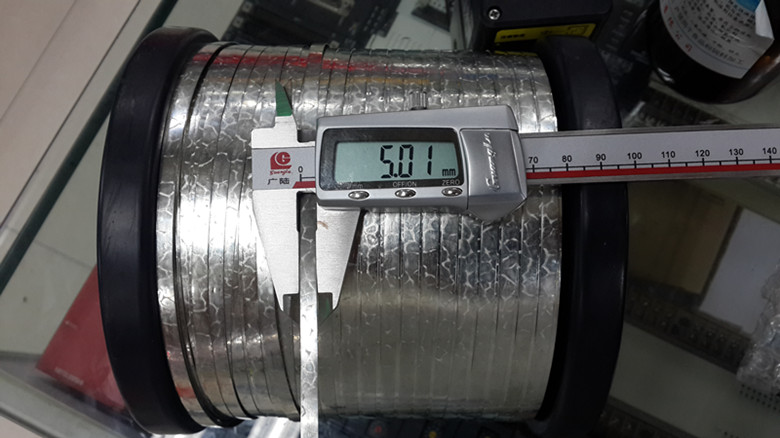 5X0.3mm النحاس الشمسية الضوئية / PV الشريط / حافلة مع الطاقة الشمسية / النحاس المعلبة