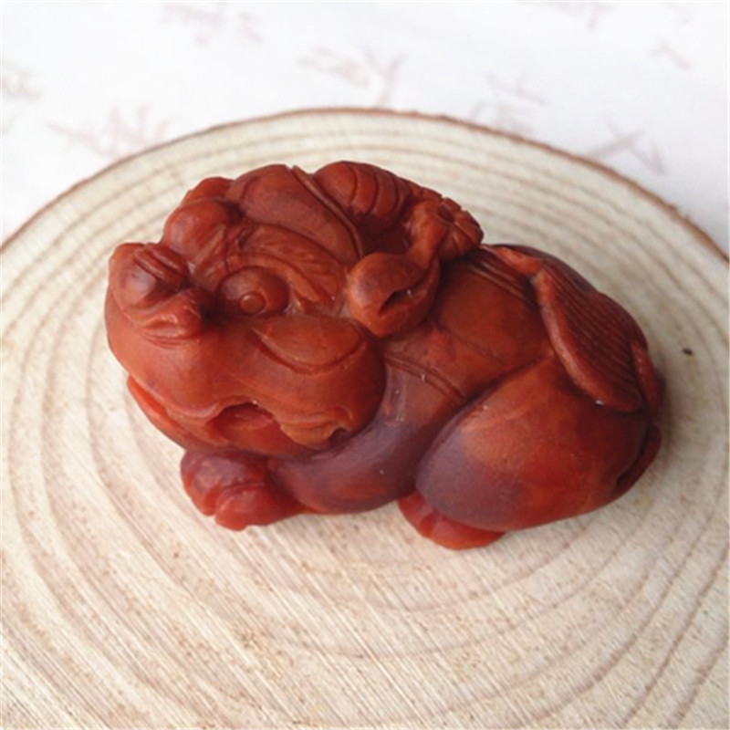 天然南红玛瑙雕件 柿子红 貔貅原石雕刻把玩摆件挂件