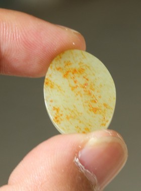 洒金皮男款戒面新疆和田玉籽料